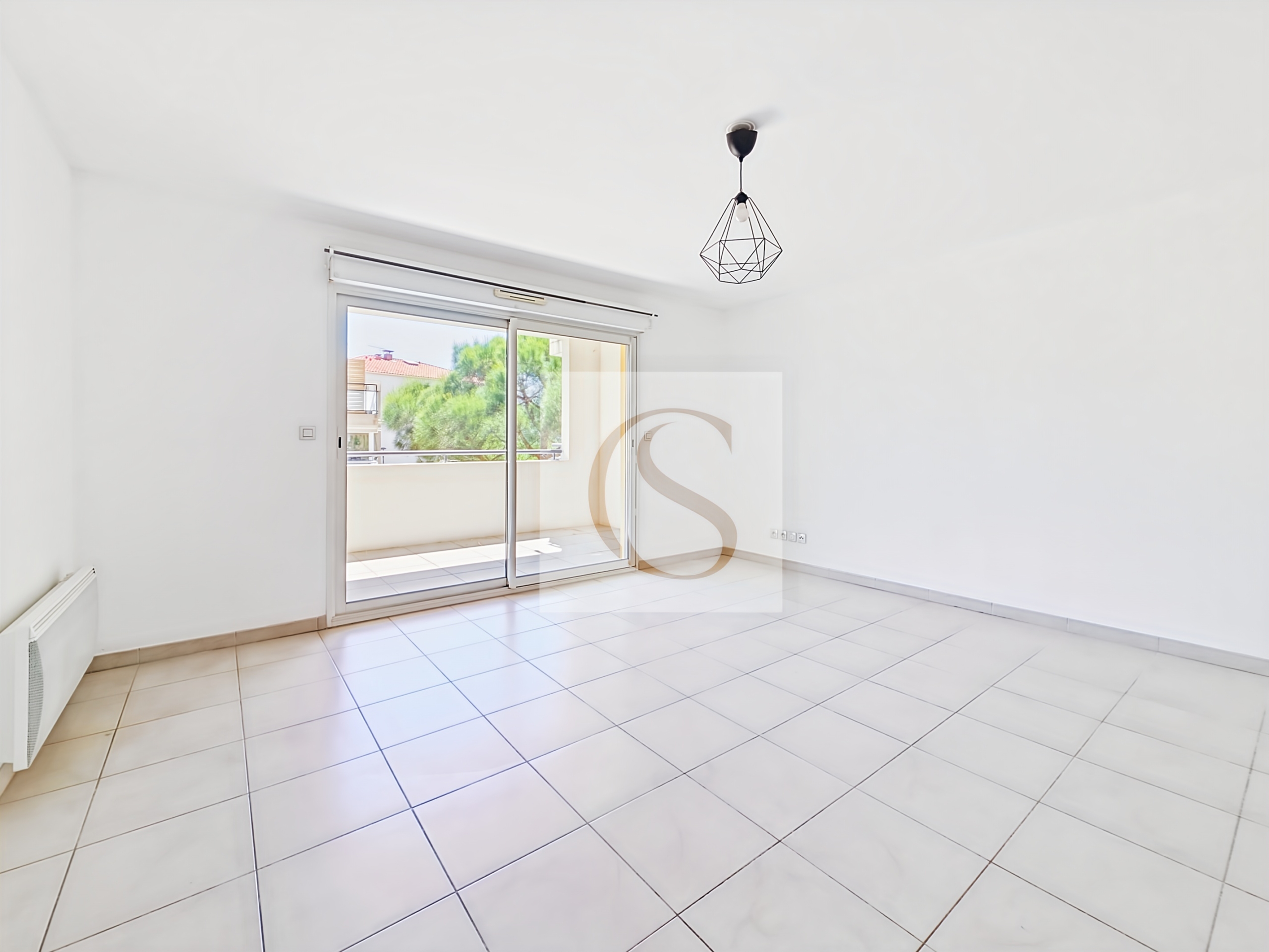 82 sq. m 4-room apartment