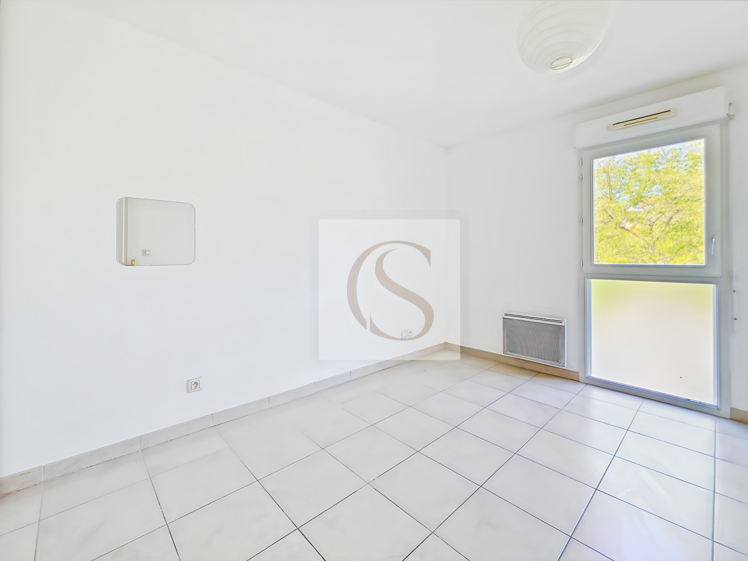 82 sq. m 4-room apartment